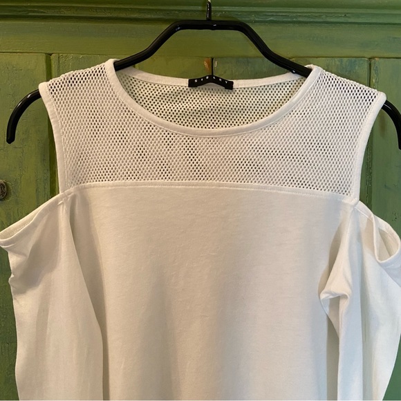 Sisley Cold Shoulder Long-Sleeve Tee - White - Picture 2 of 7
